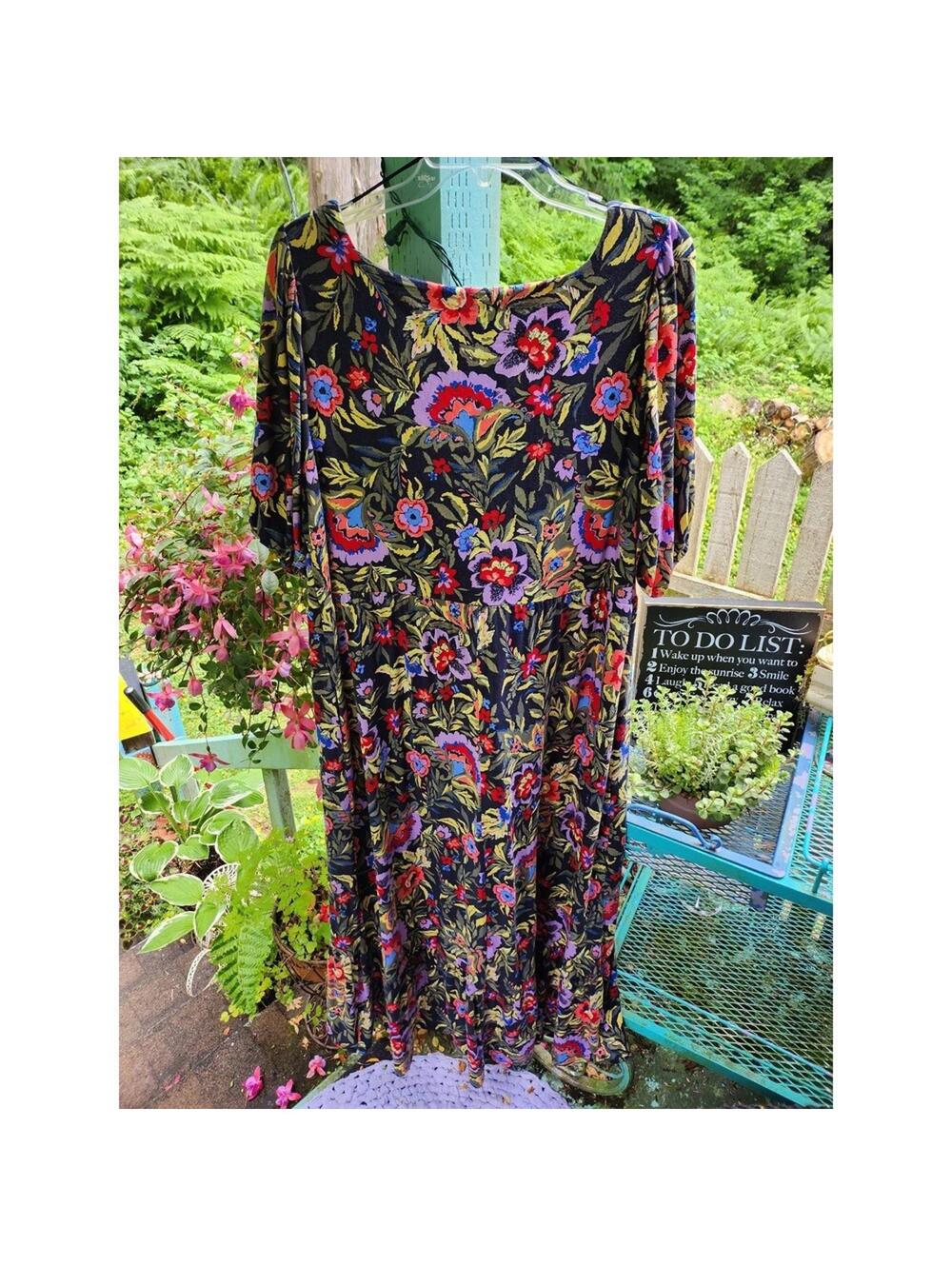 Terra & Sky Knit Comfy Floral Maxi Dress with Short Sleeves - Plus 0X 14W